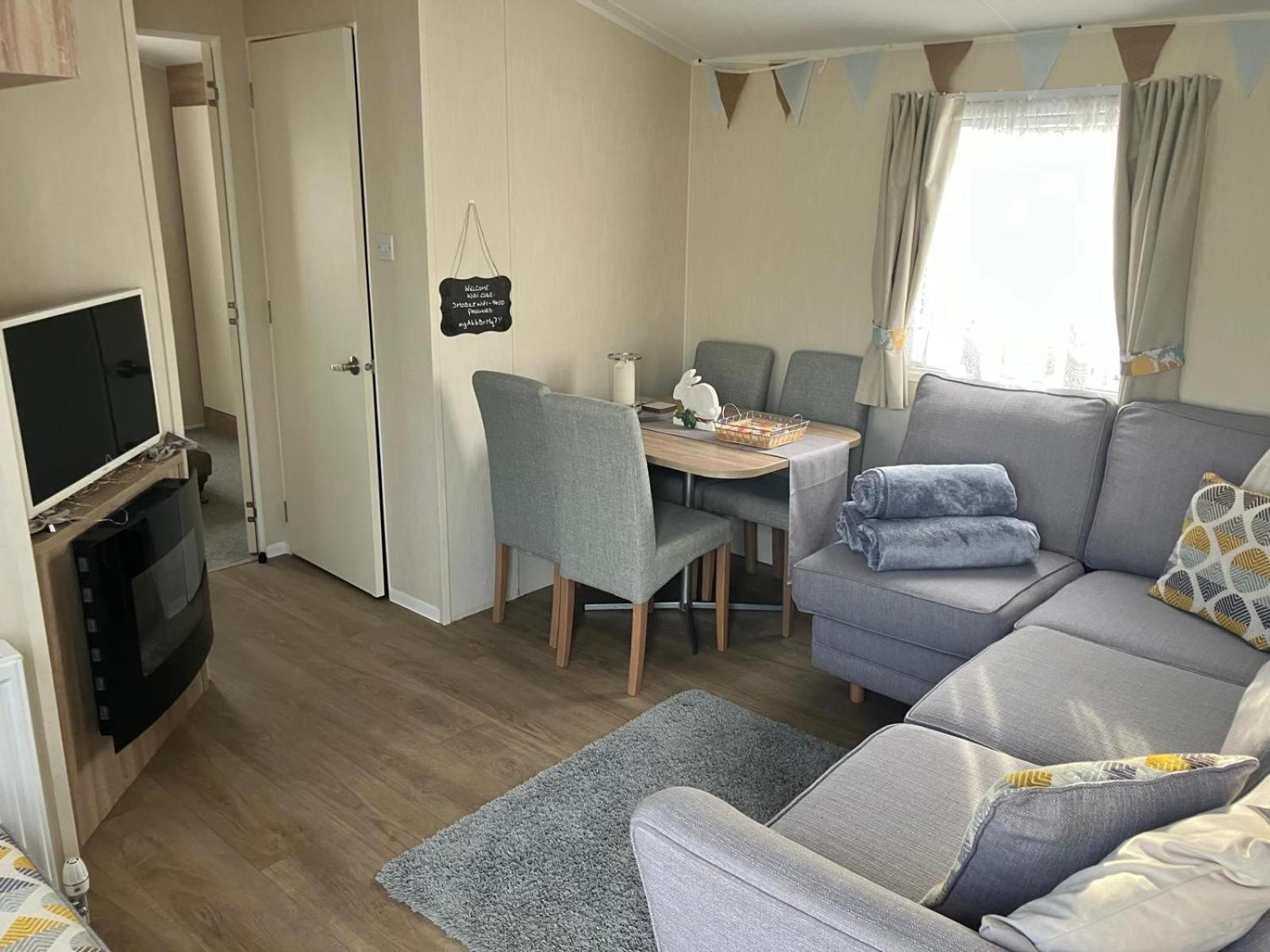 The Hideaway Cabin Seasalter Extérieur photo